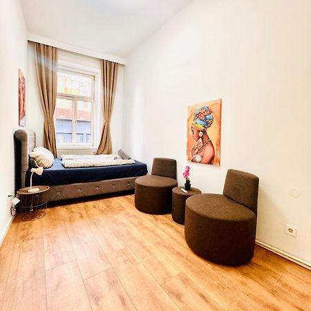 Cozy 9Br Shared Apartment, Only 12Min Walk To Augarten Wien Ngoại thất bức ảnh