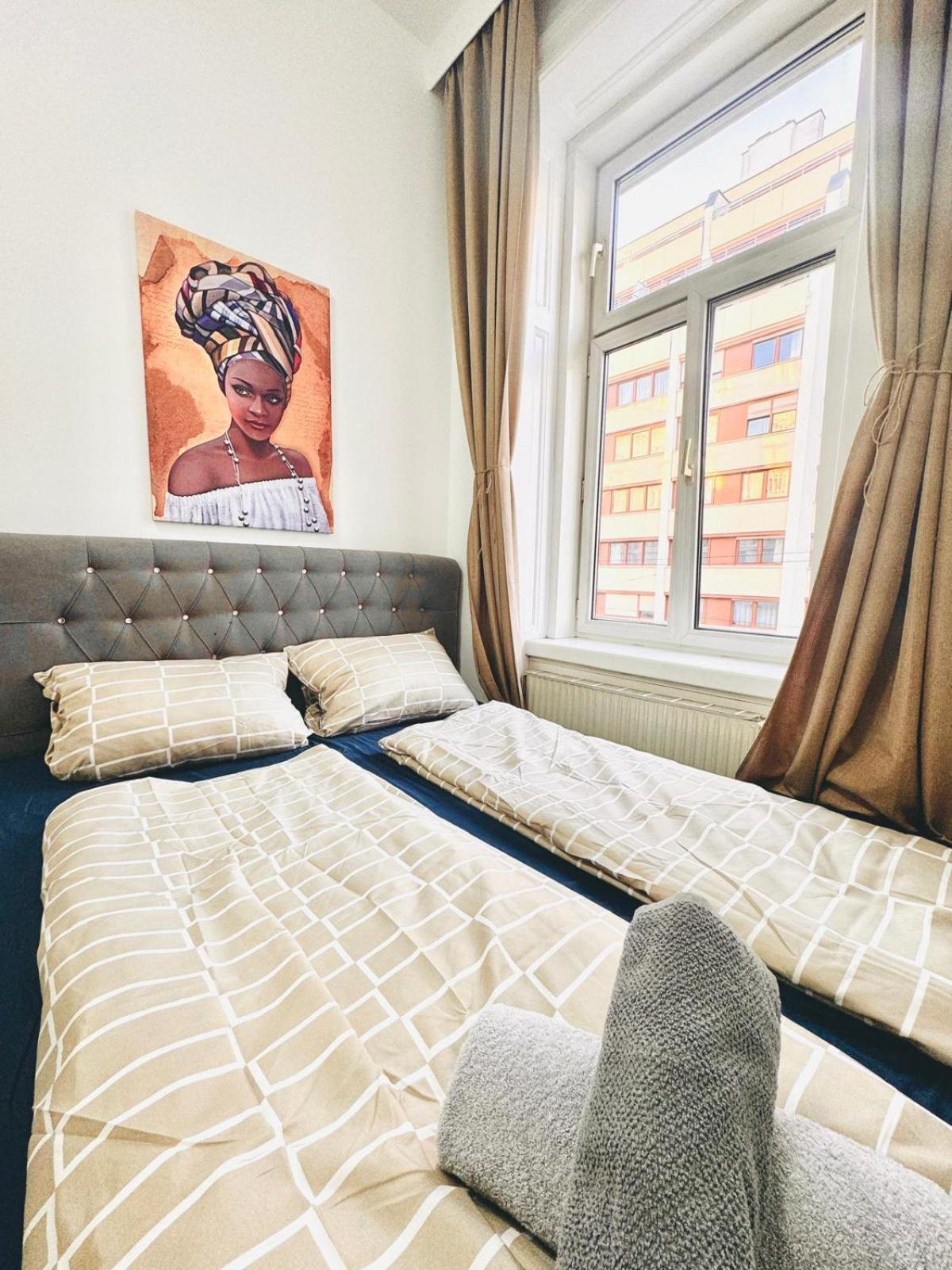 Cozy 9Br Shared Apartment, Only 12Min Walk To Augarten Wien Ngoại thất bức ảnh