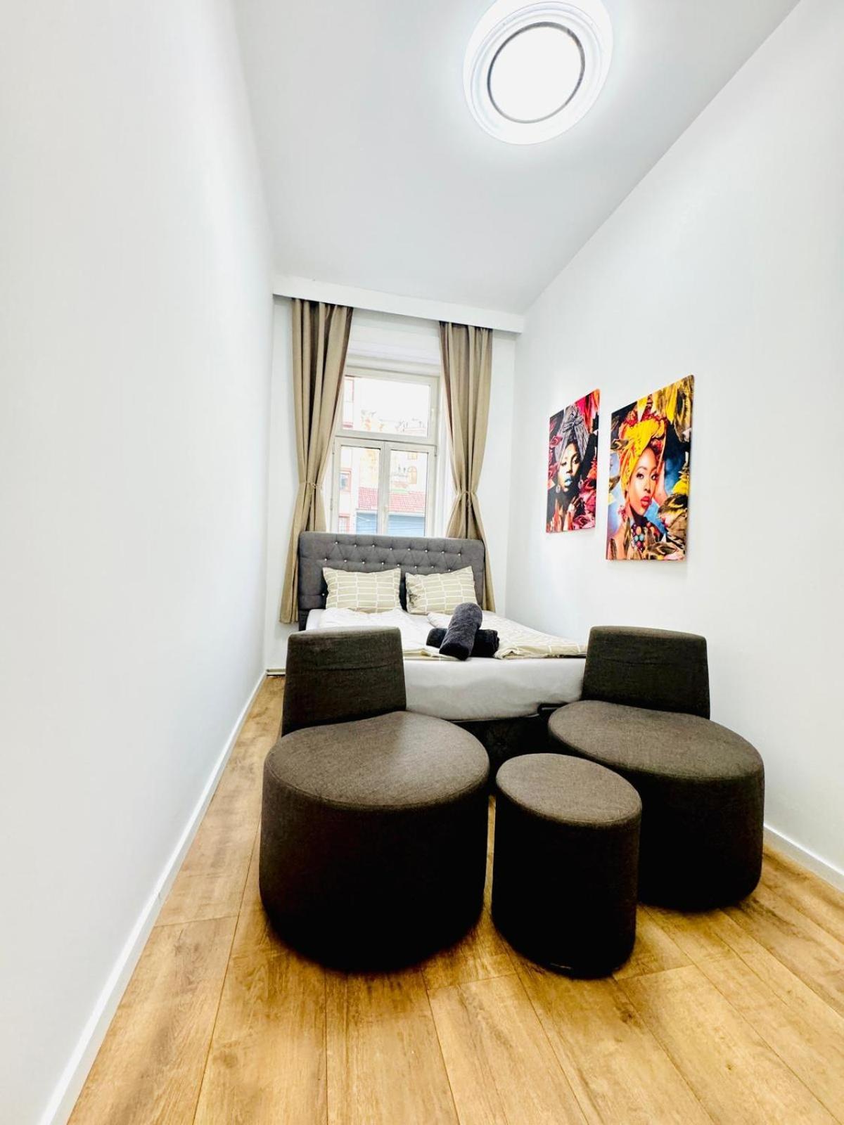 Cozy 9Br Shared Apartment, Only 12Min Walk To Augarten Wien Ngoại thất bức ảnh