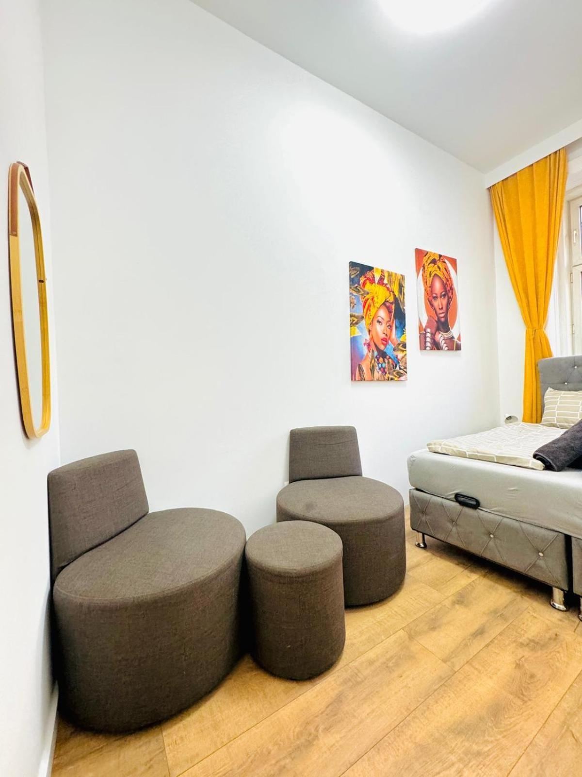 Cozy 9Br Shared Apartment, Only 12Min Walk To Augarten Wien Ngoại thất bức ảnh