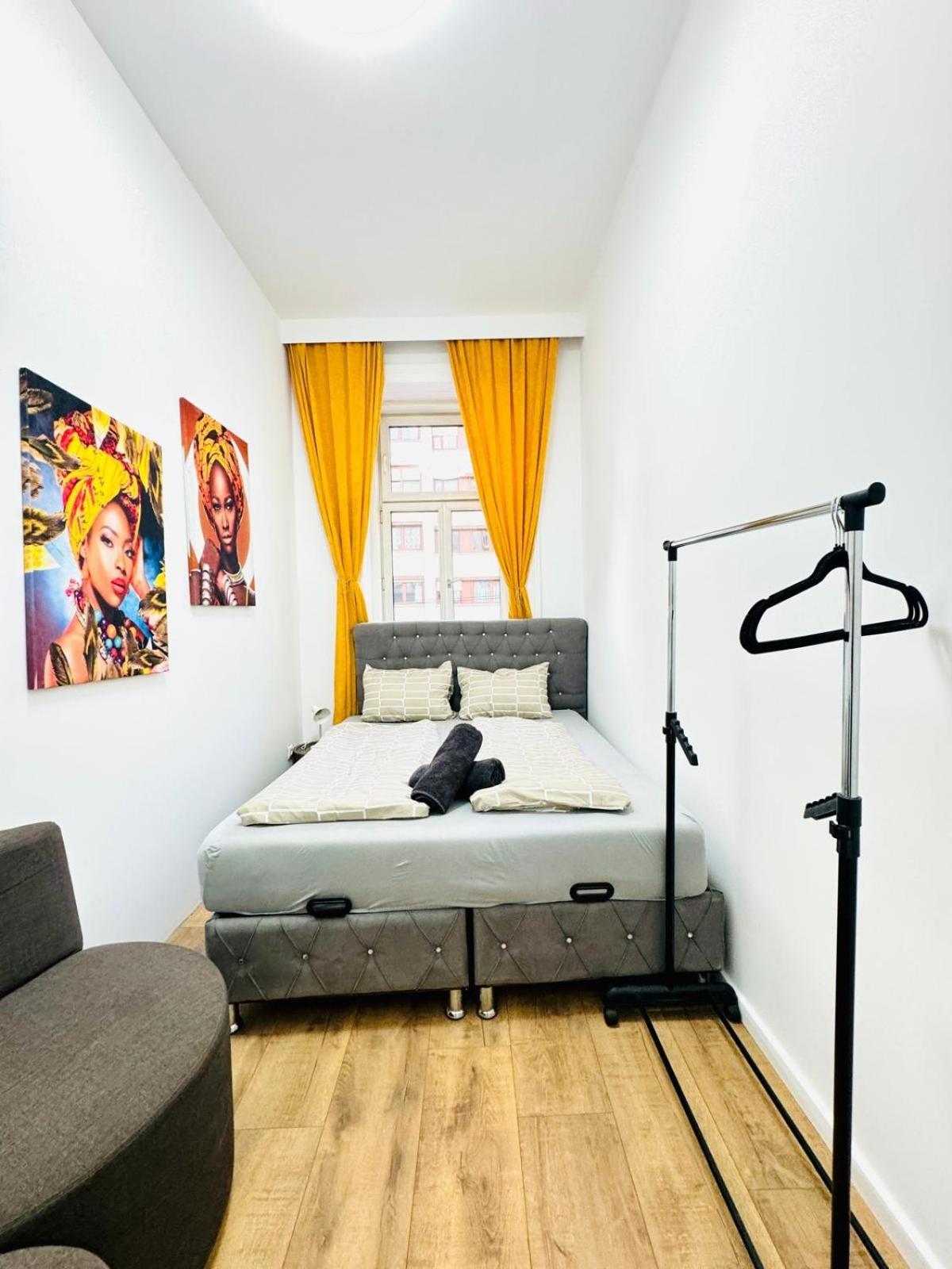 Cozy 9Br Shared Apartment, Only 12Min Walk To Augarten Wien Ngoại thất bức ảnh