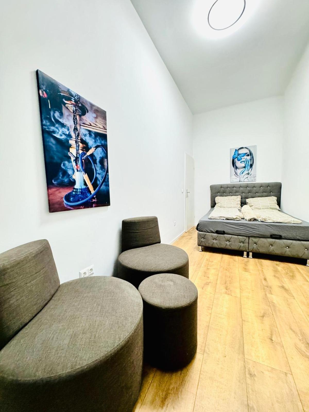 Cozy 9Br Shared Apartment, Only 12Min Walk To Augarten Wien Ngoại thất bức ảnh