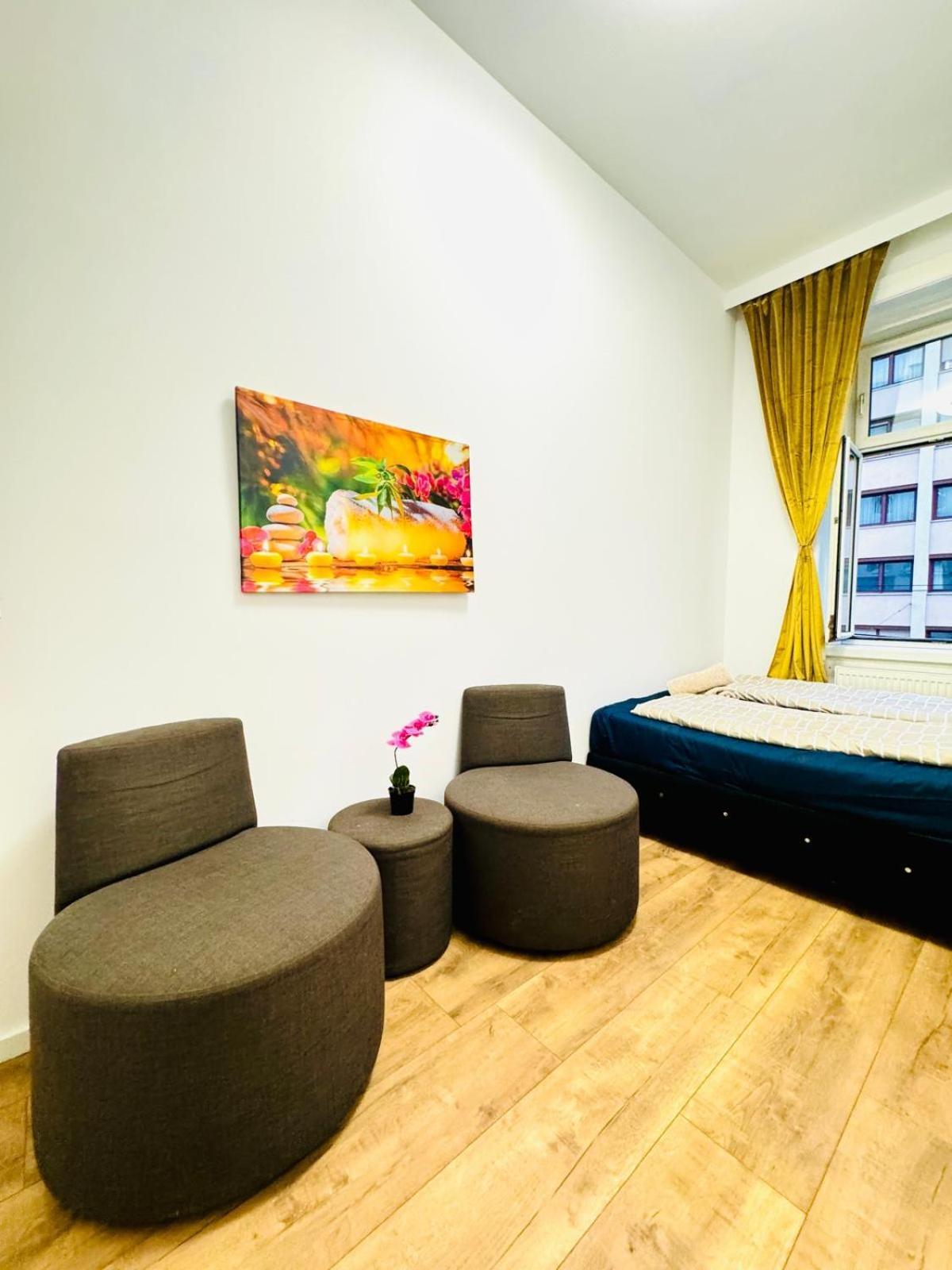 Cozy 9Br Shared Apartment, Only 12Min Walk To Augarten Wien Ngoại thất bức ảnh