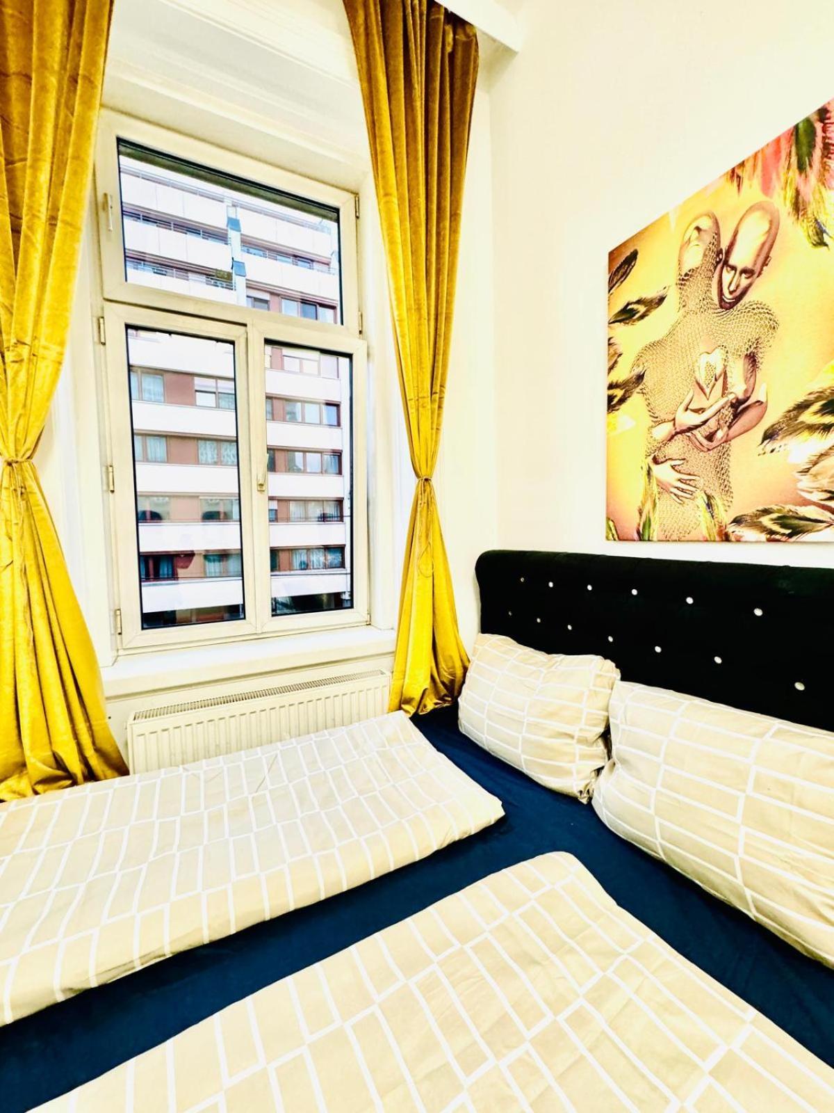 Cozy 9Br Shared Apartment, Only 12Min Walk To Augarten Wien Ngoại thất bức ảnh