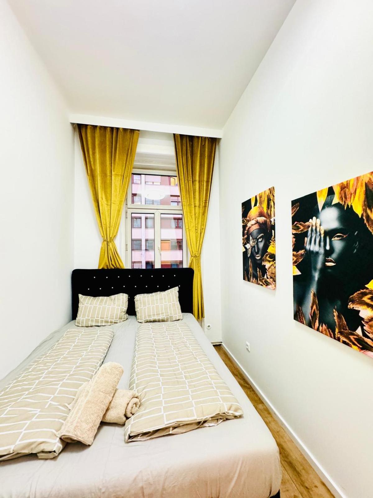 Cozy 9Br Shared Apartment, Only 12Min Walk To Augarten Wien Ngoại thất bức ảnh