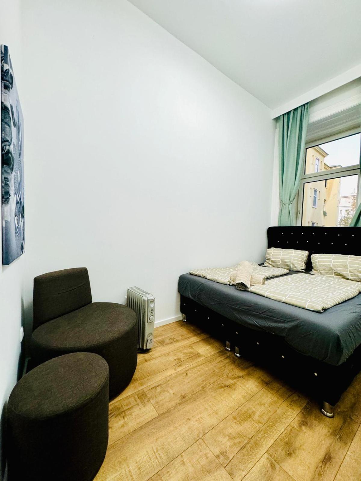 Cozy 9Br Shared Apartment, Only 12Min Walk To Augarten Wien Ngoại thất bức ảnh